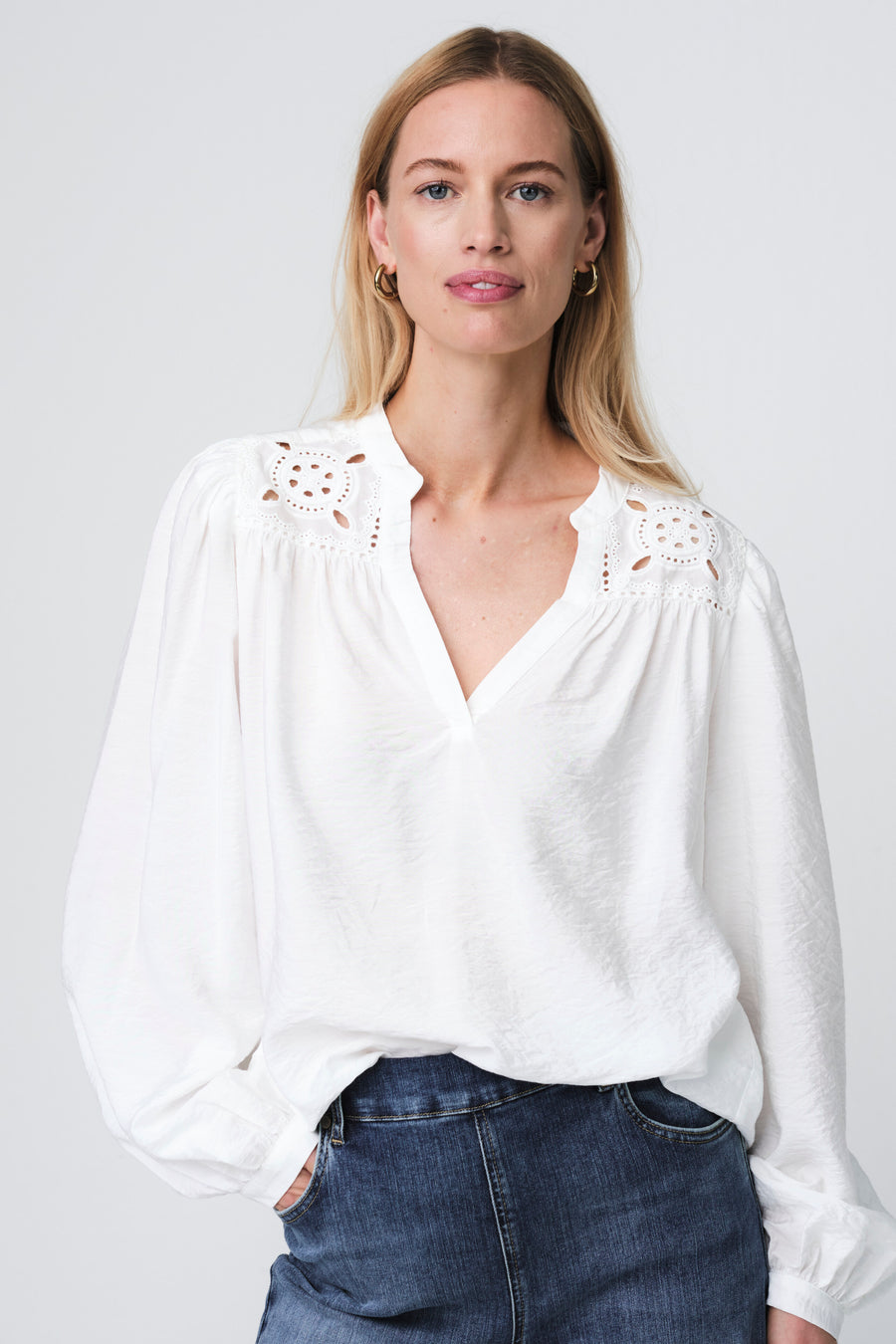 Alen viscose lace blouse