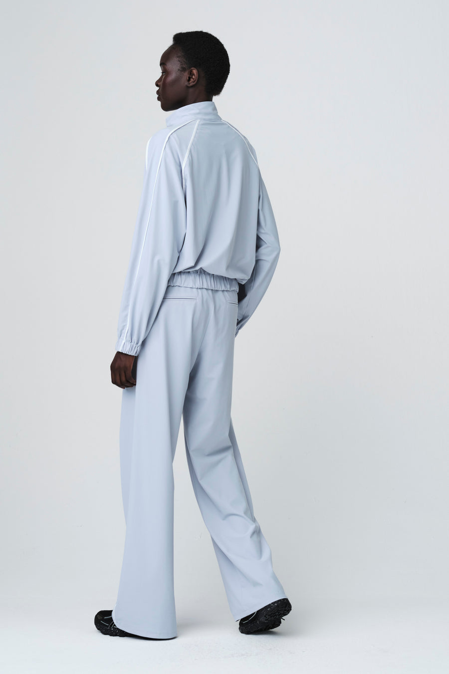 AntinyP structure tech jersey pants