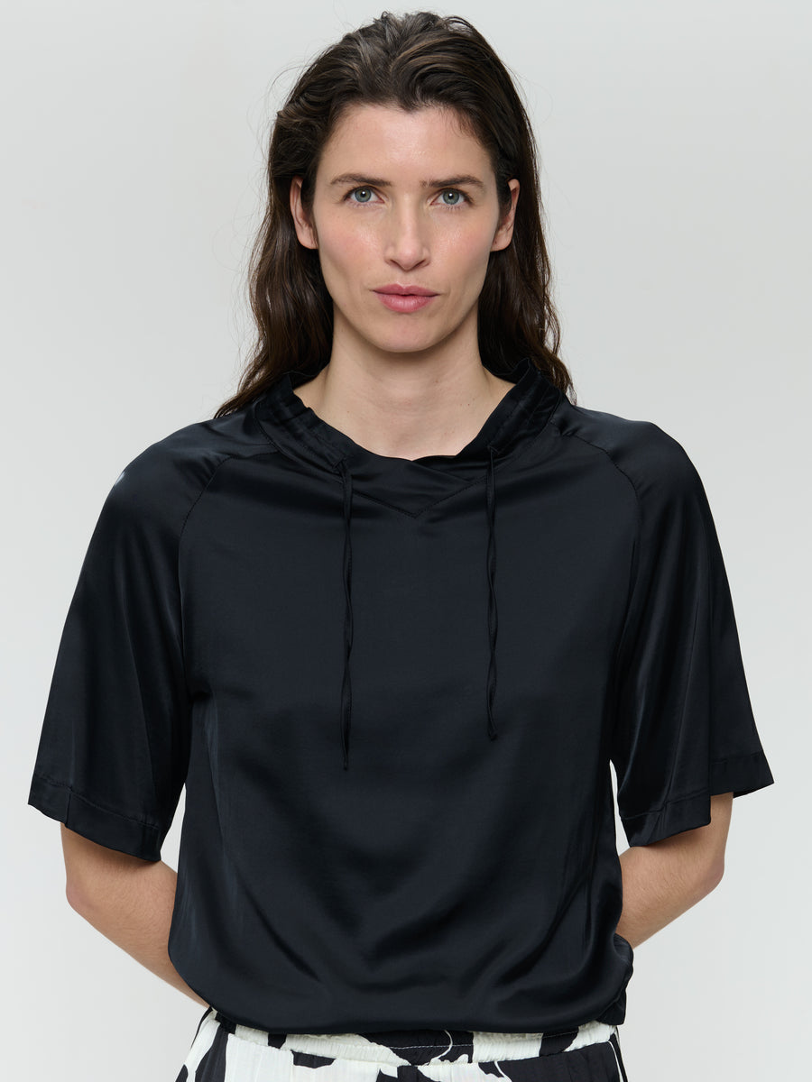 Gia stretch viscose top | Black