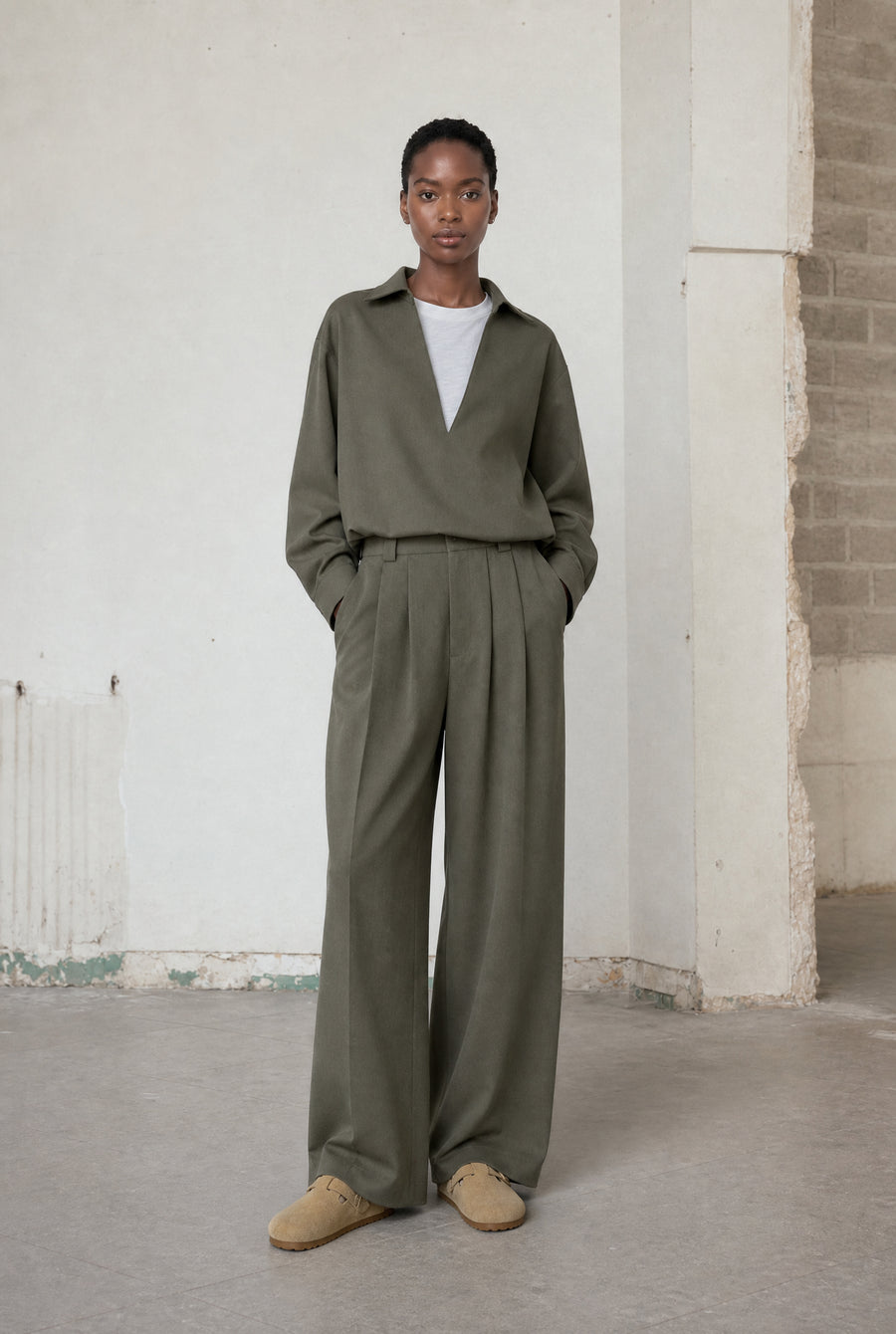 Sloan viscose pleated pants