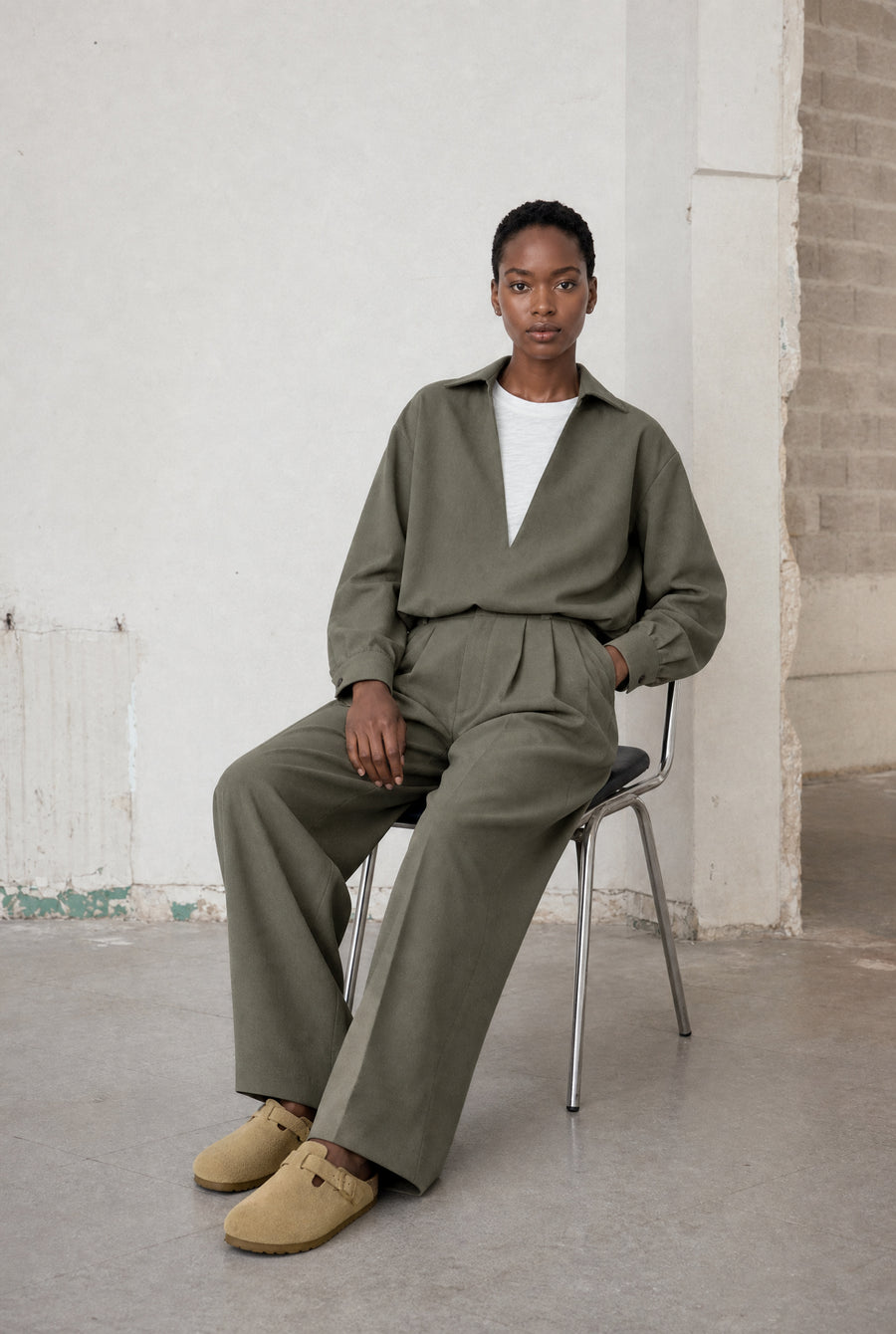 Sloan viscose pleated pants