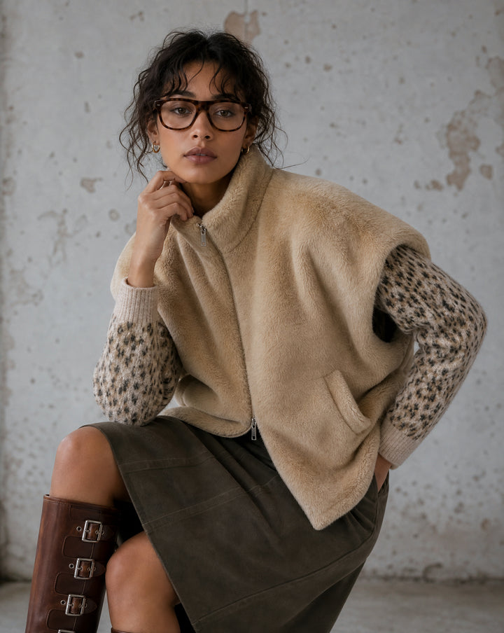 Faux fur Vest MKR 42064