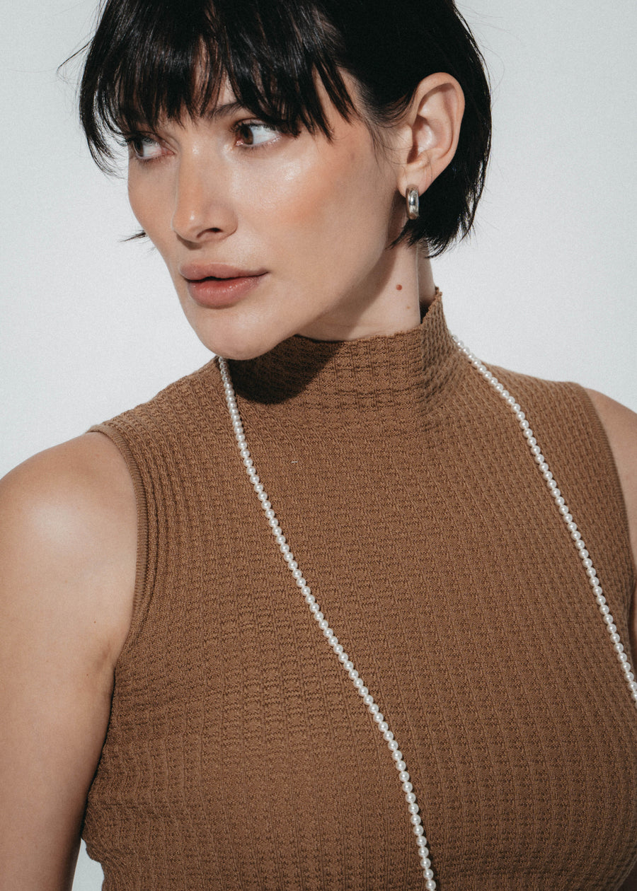 Gaby structure high neck top | Beige