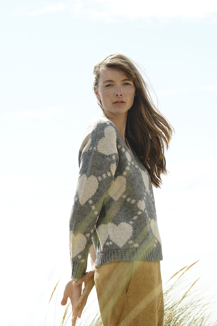 Hearts Pullover H23379