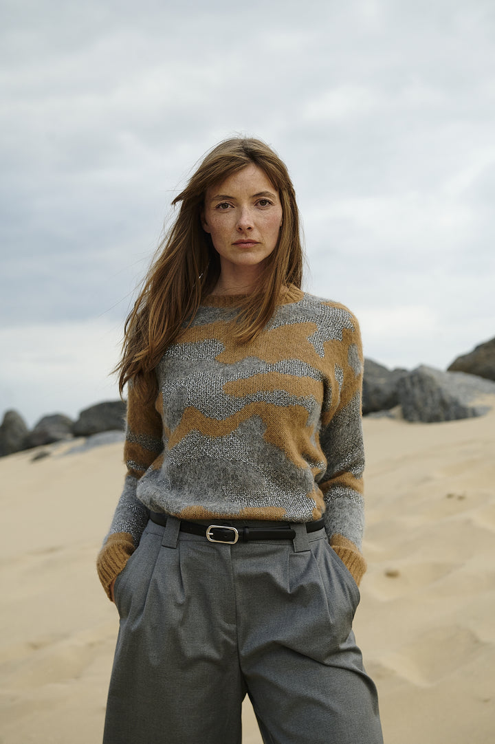 Pullover shiny inlay H25171 | Cognac