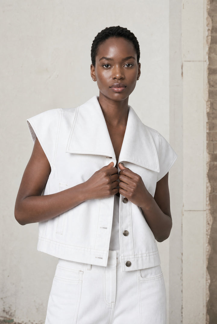 Martinez jeans white vest