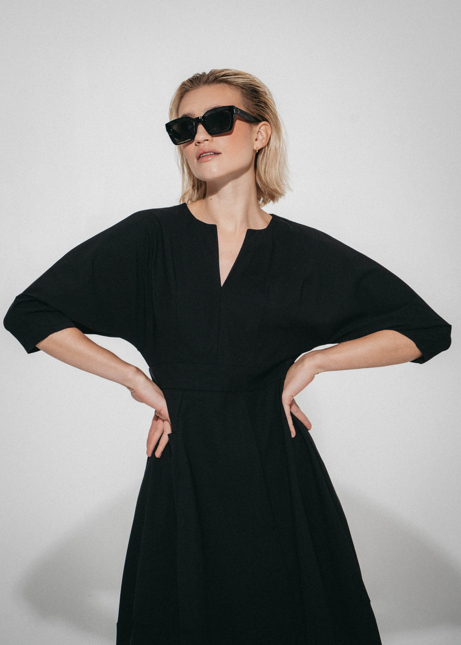 Sasha dress Sensitive tech fabric