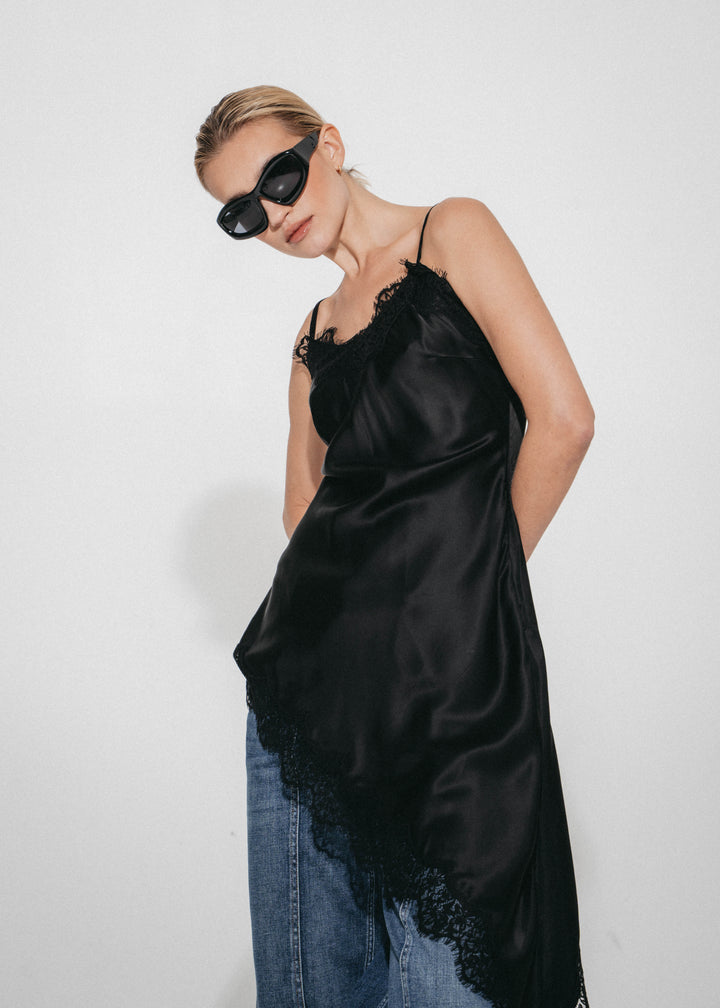 Zenia silk top whit lace trim | Black