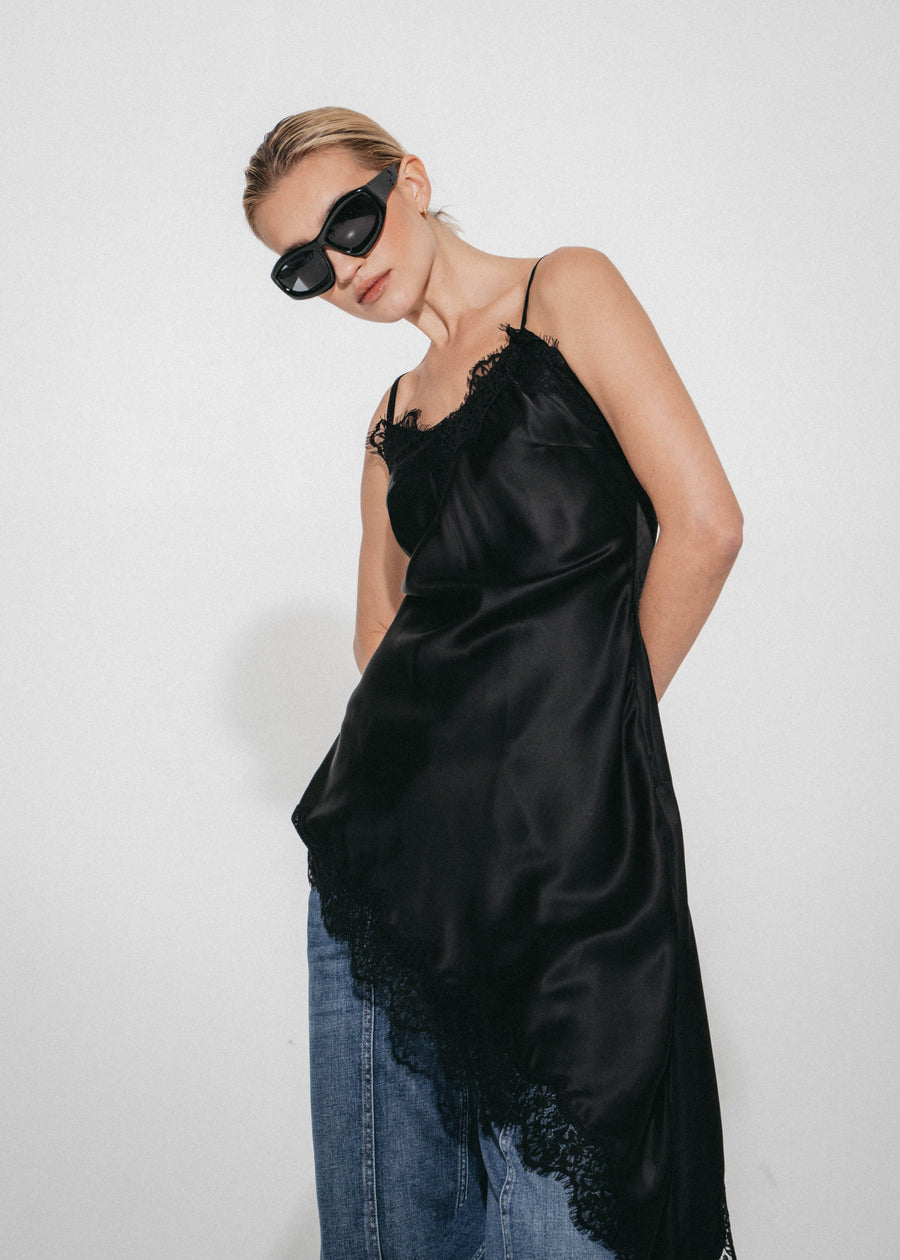 Zenia silk top whit lace trim
